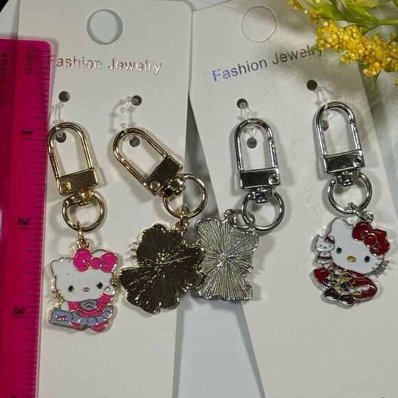 BAG CHARM Hello Kitty Set of 2 Gold Tone Pink And Red Charm Keychain Bag Charm - Picture 4 of 4